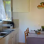 Anna's First Floor Apartmán