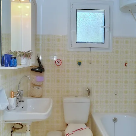 Anna's First Floor Apartman